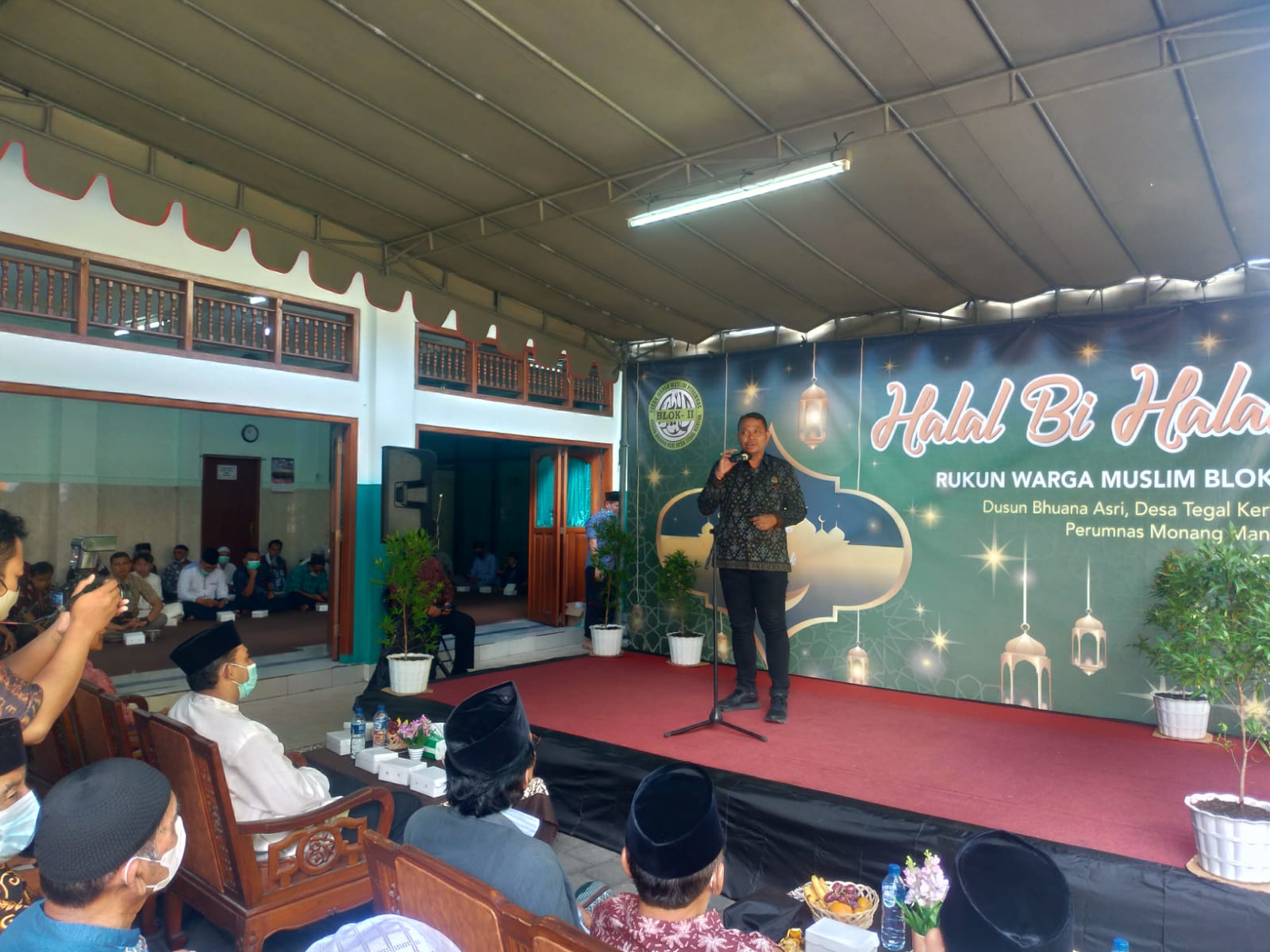 SILAHTURAHMI WARGA MASYARAKAT WARGA MUSLIM