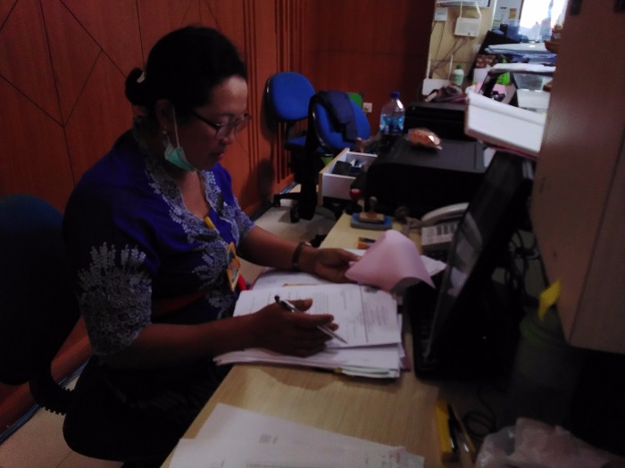 LAYANAN PUBLIK DI KANTOR DESA TEGAL KERTHA , KECAMATAN DENPASAR BARAT