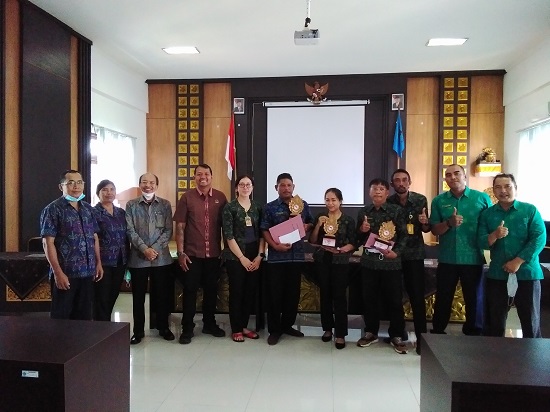 Penyerahan hadiah lomba PSN Th. 2022
