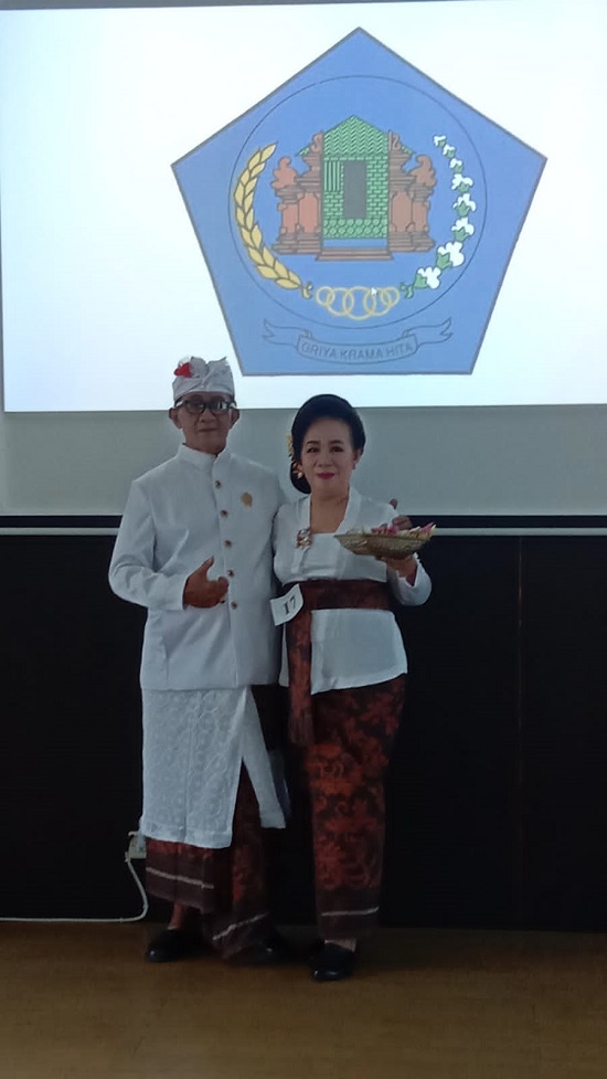 LOMBA BUSANA ADAT KE PURA