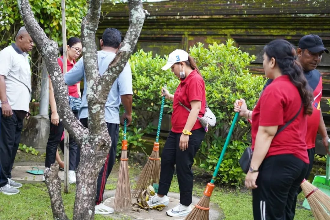 Kerja bakti dalam Rangka Memperingati Hari Desa Nasional