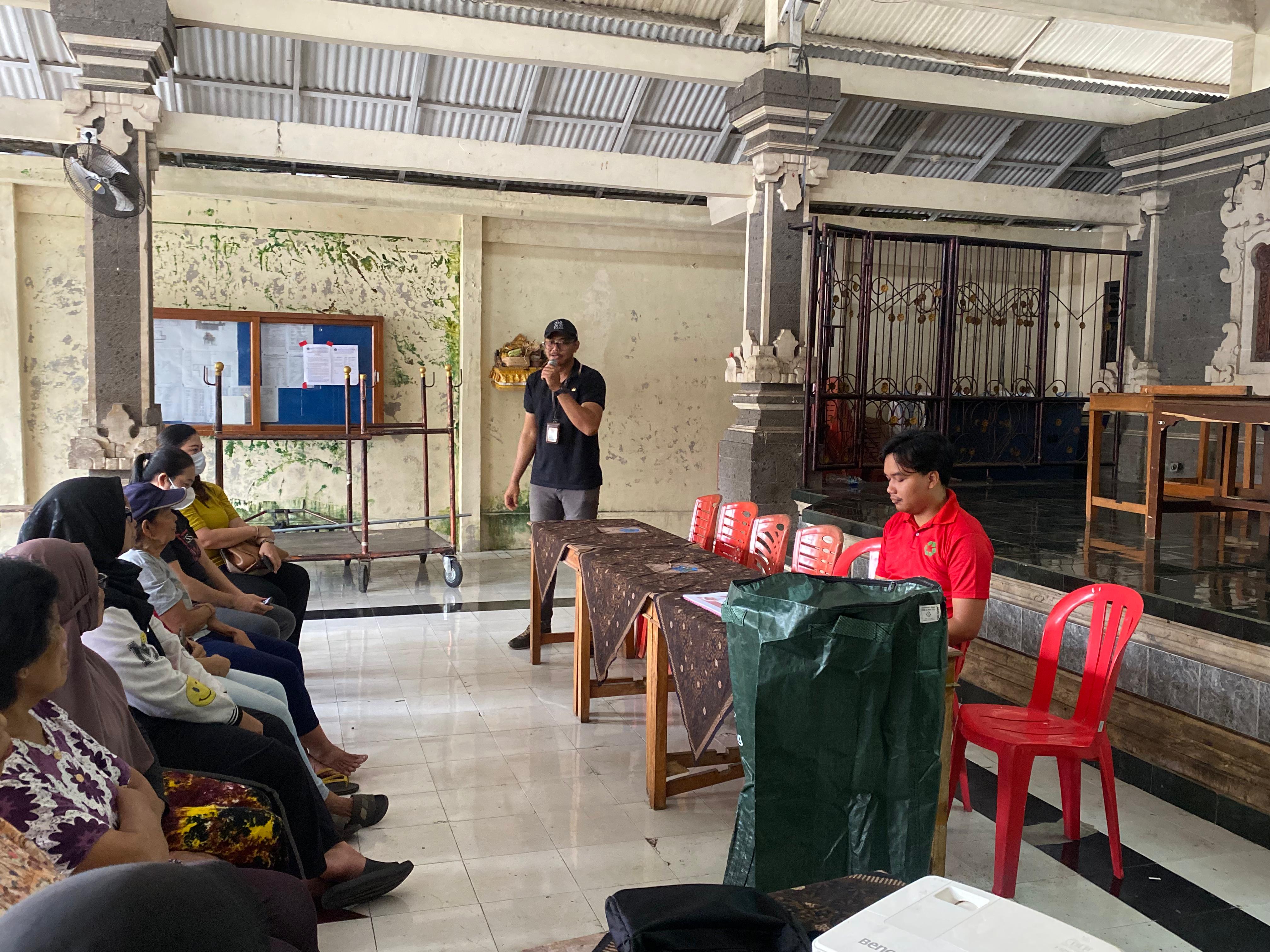 Edukasi Pengelolaan Sampah Berbasis Sumber di Dusun Muliawan 