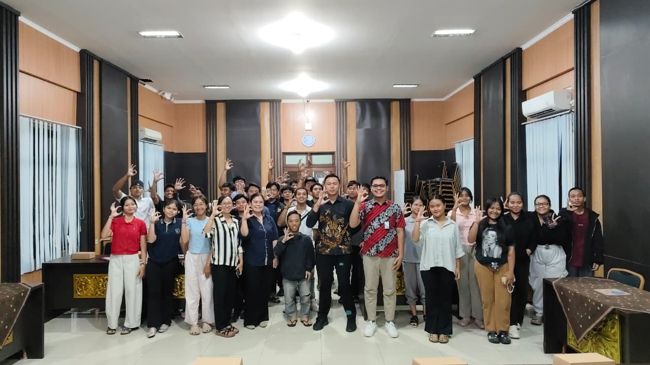Sosialisasi Hukum dan HAM Remaja di Desa Tegal Kertha